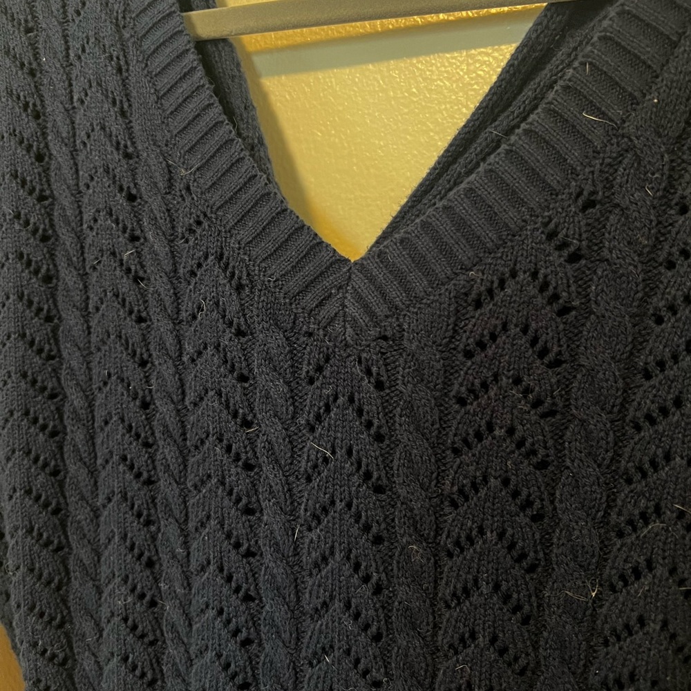 Francesca’s sweater - Picture 3 of 5